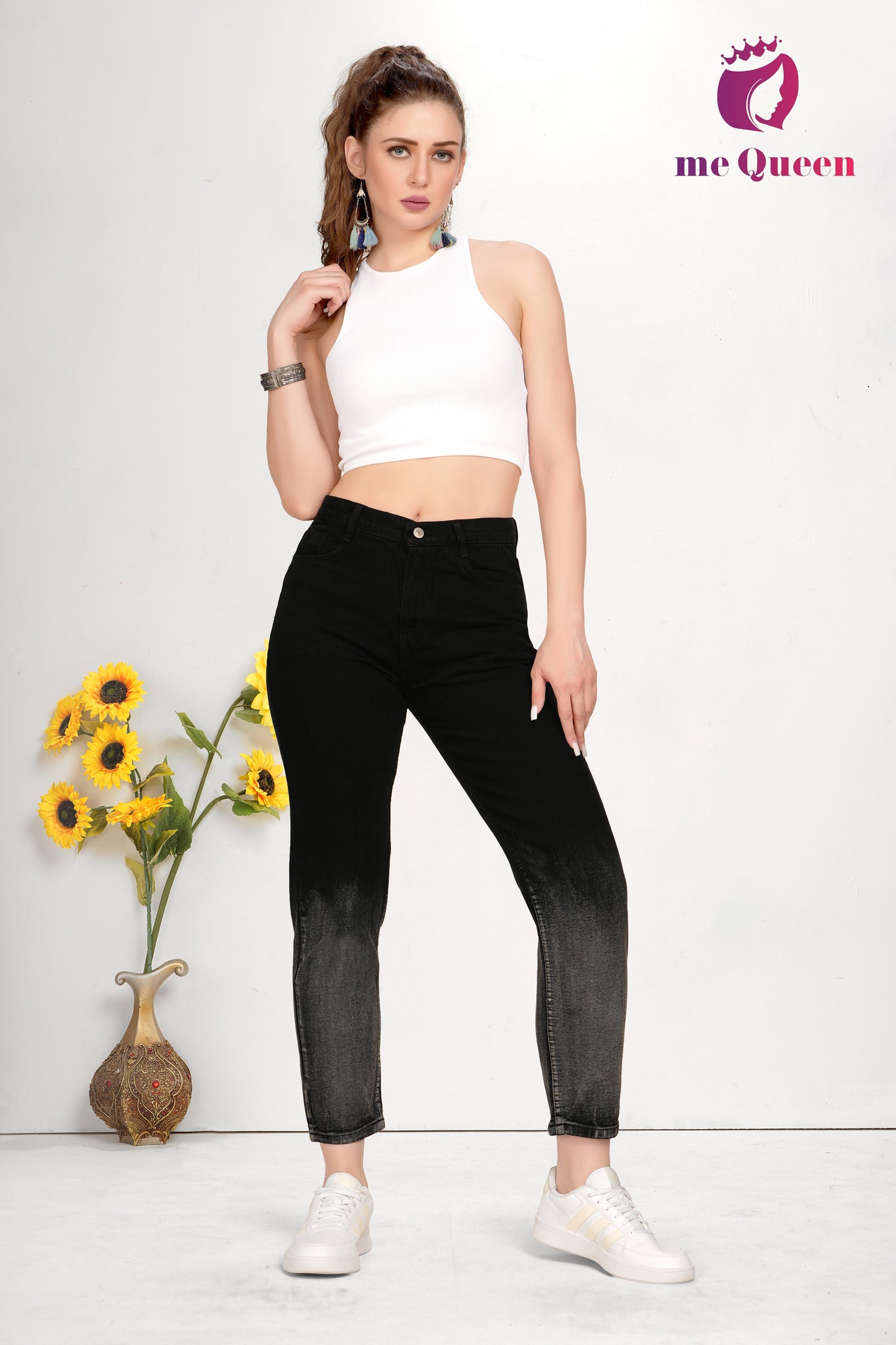 MeQueen Women's Relaxed Fit Black Jeans