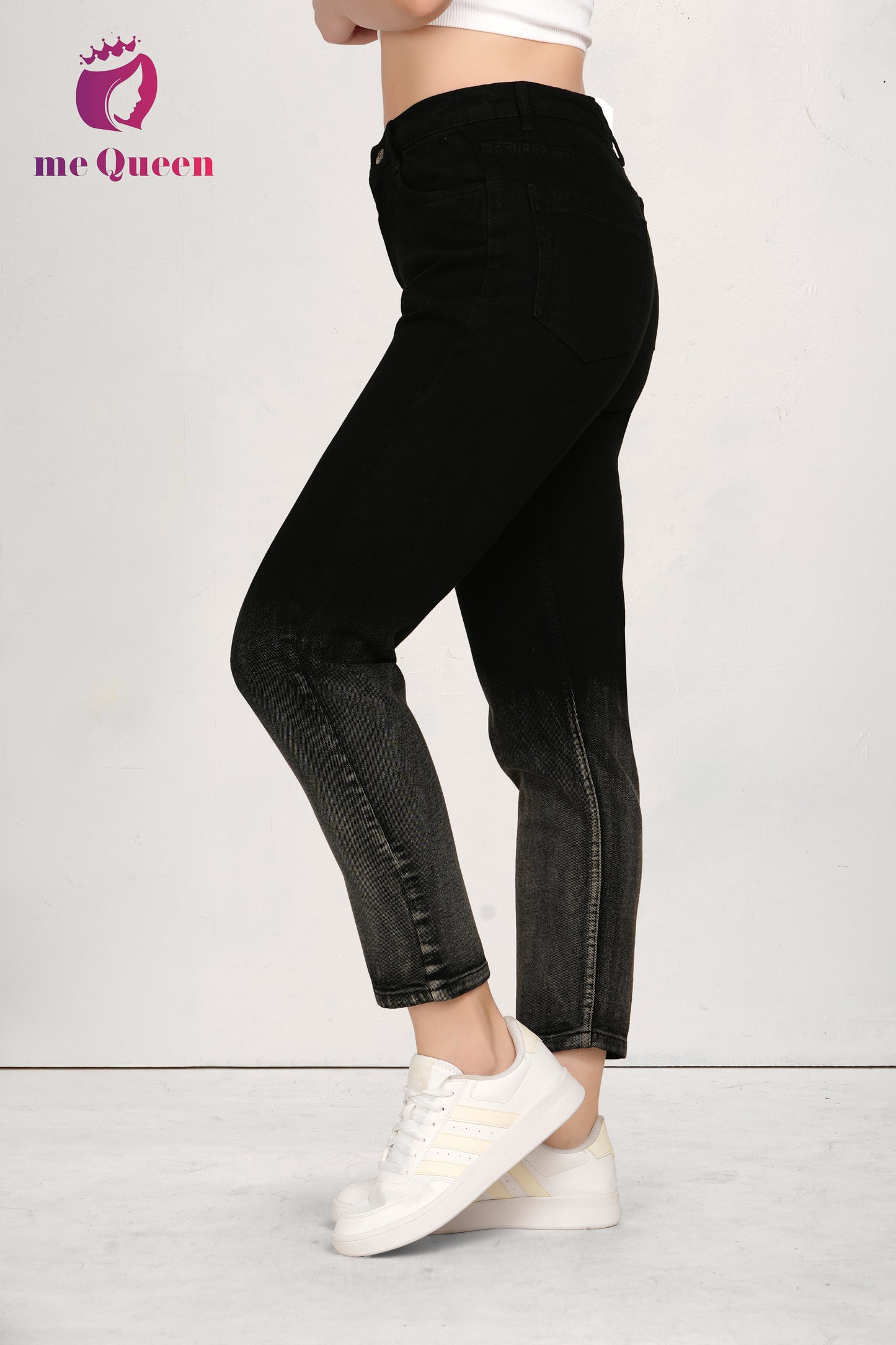 MeQueen Women's Relaxed Fit Black Jeans