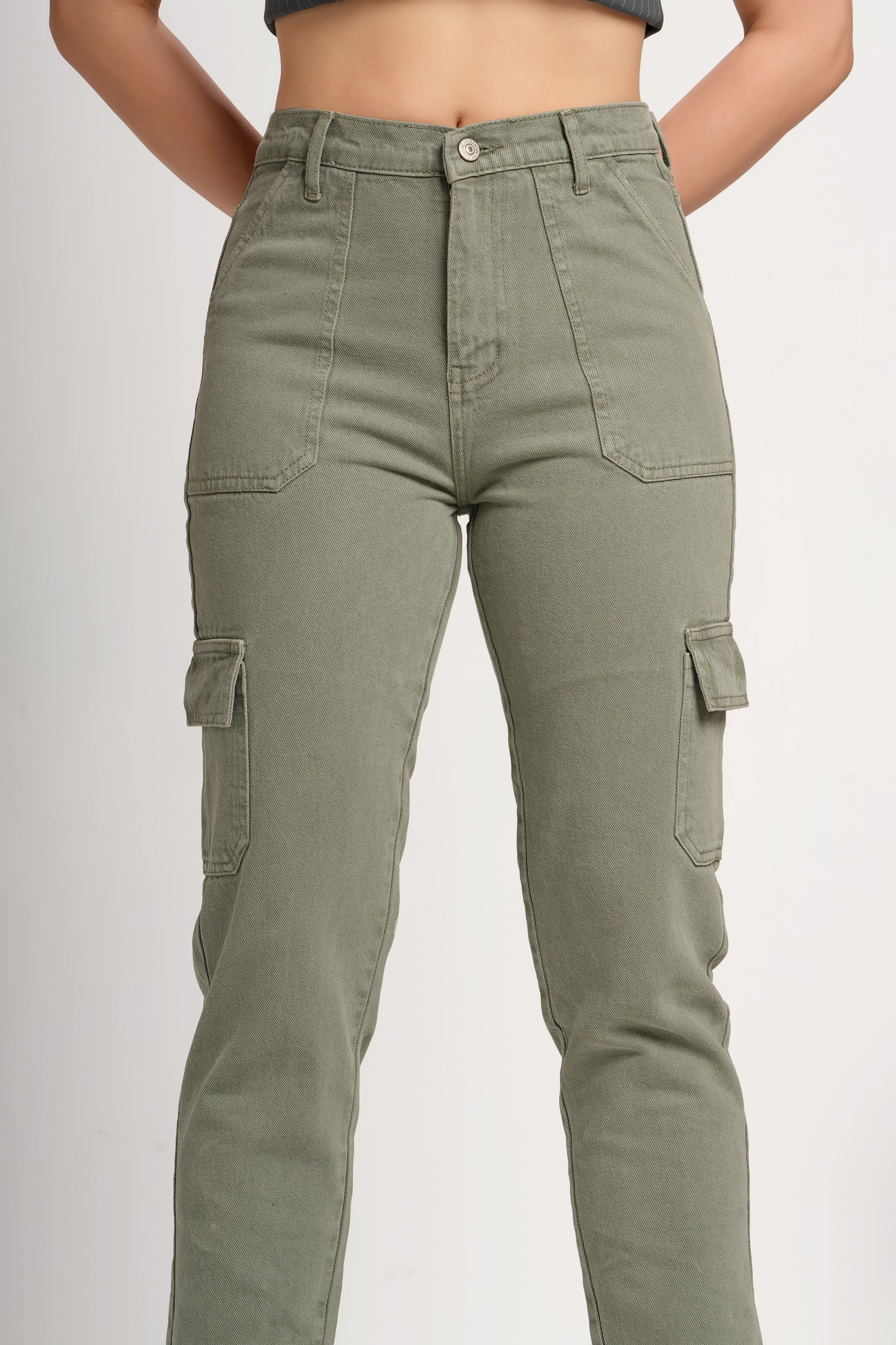 MeQueen Women's Olive Drab Fit Denim Jeans with Handy Pockets