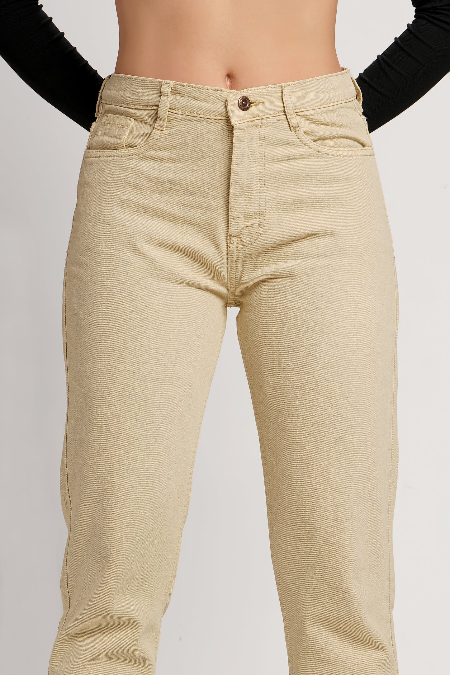 MeQueen Women's Beige Fit Denim Jeans
