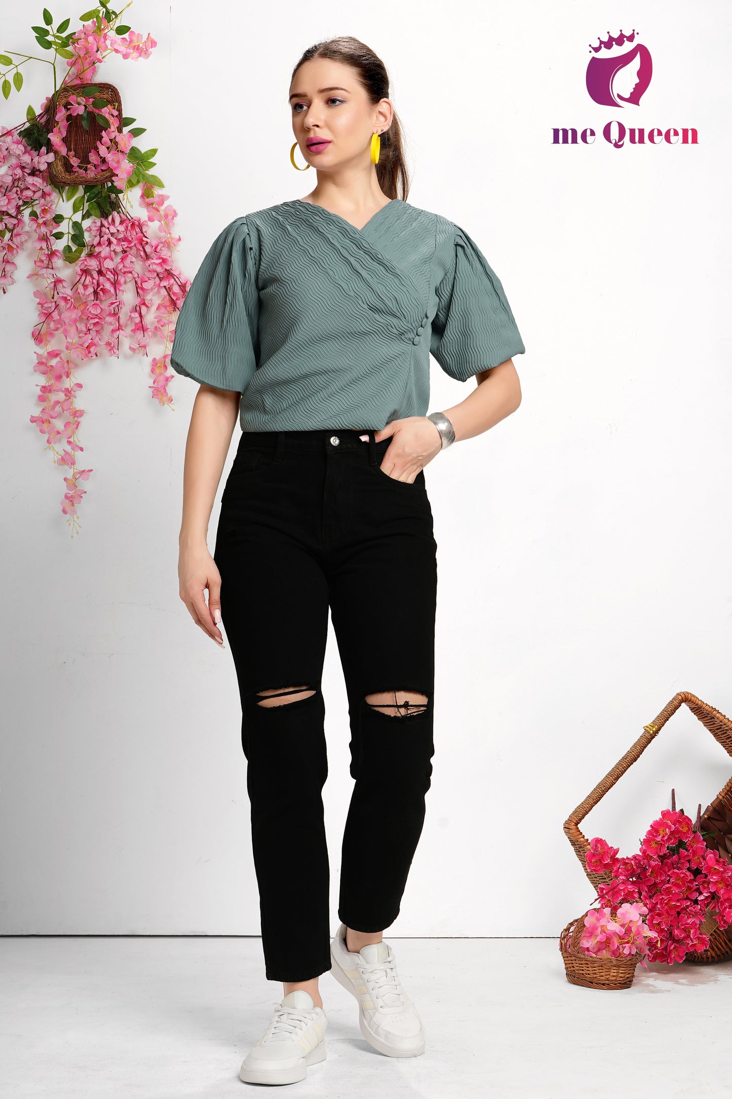 MeQueen's Women's Stylish Pattern Green Top with Puff Sleeves