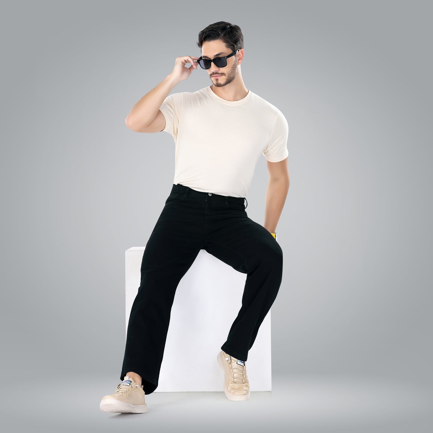 MQ Denim Men's Wide Leg Mid Rise Black Cargo Jeans, Non-Stretchable and Pure Cotton Denim. Trendy and Comfortable Casual Wear.