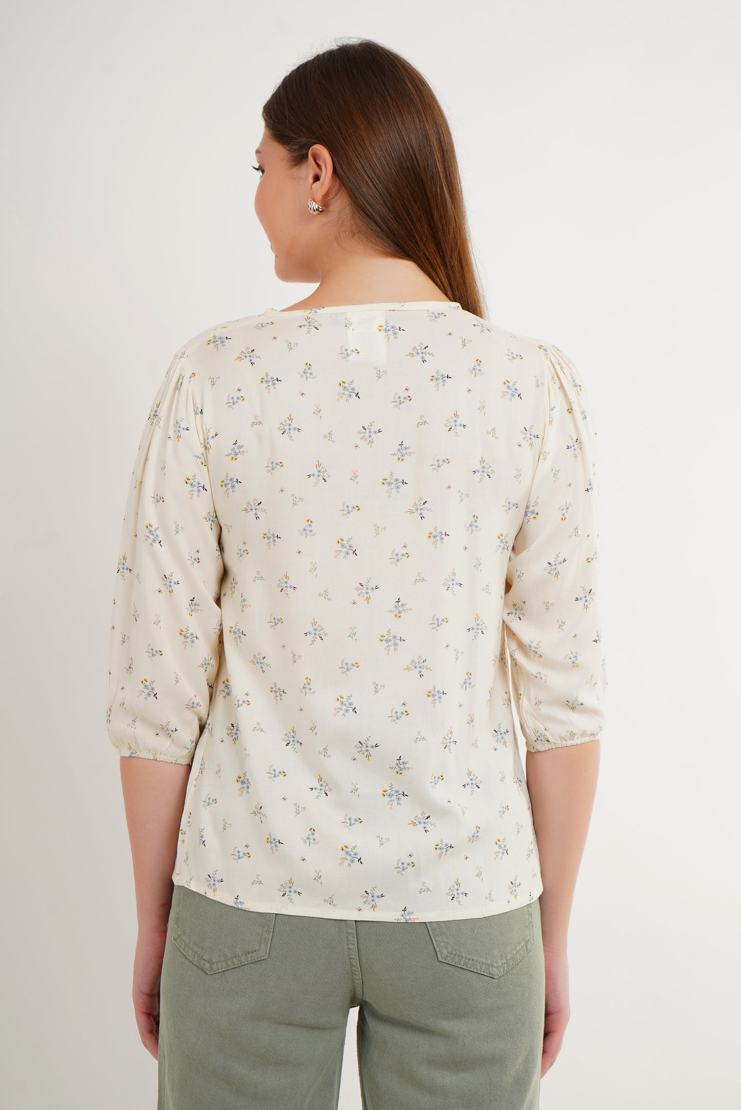 MeQueen Women’s Cream Color Printed Top