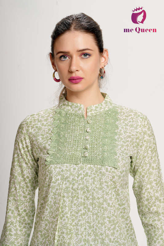 MeQueen Women's Green Floral Printed Top with Lace Neck Detail