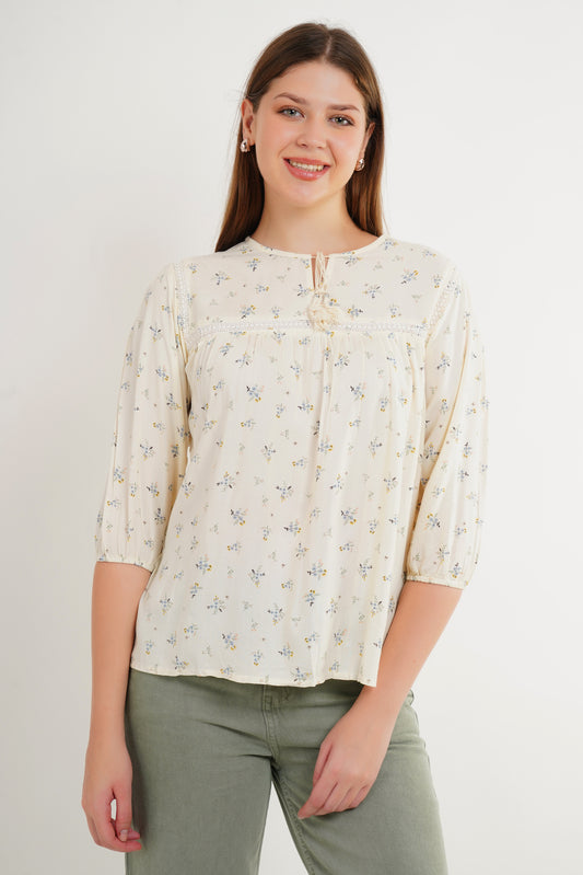 MeQueen Women’s Cream Color Printed Top