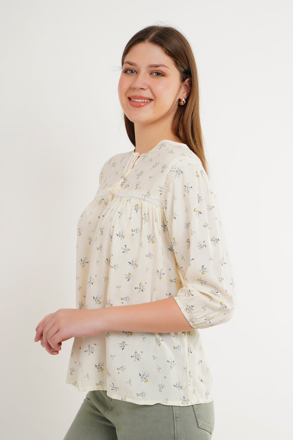 MeQueen Women’s Cream Color Printed Top