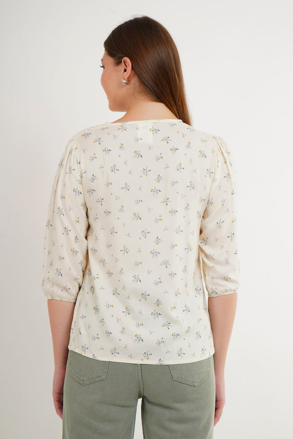 MeQueen Women’s Cream Color Printed Top